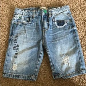 Jean shorts.... EXCELLENT CONDITION....